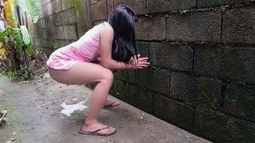 The phenomenal and graceful Squat piss expess outdoor