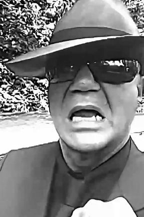 Retro Gangbang She Loves to Be Fucked From All Sides