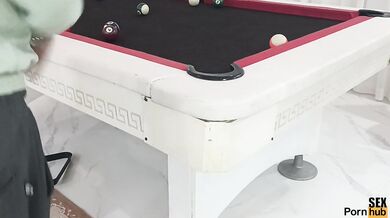 سکس ایرانی بیلیارد بازی میکردم .خ زنم لخت اومد
