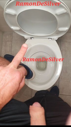 Master Ramon&#039;s super hot piss golden champagne
