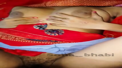 086 Indian Stepmom Ko Chote Bete Ne Laal Saree Utha Ke Khub Chudai Kiya Indian