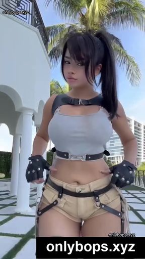 Famous teen celebrity shows off her only fans content