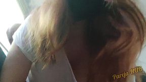 milf de tetas grandes es follada duro en su departamento
