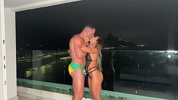 Meu primeiro SQUIRT numa foda insana com o Maximo Garcia no Rio de Janeiro