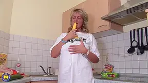 Blonde Milf And Food Play