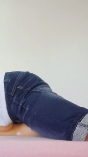 Hotsportfitboy Fucking a ass and pussy Toy in a friend's house. Moaning and cumming.   Clip 1