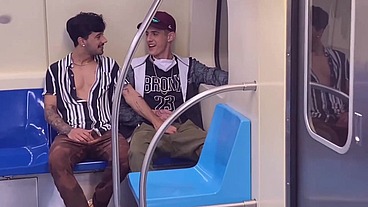 ACABEI FODENDO COM O NOVINHO DO TREM