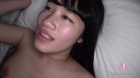 When i bukkake it on her face as much as i could, she cleaned every drop with a semen-covered face.