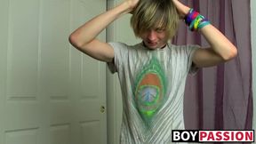 Twink Miles Pride uses dildo while masturbating solo