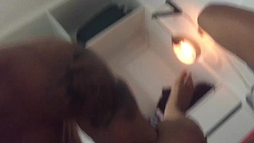 Eu e meu amigo fizemos uma putaria gostosa em São Paulo com uma morena malhada gostosa