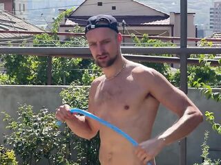 Hawt gardener banged a twink with his biggest wang on a swing and came several times