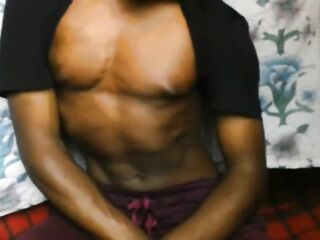 SOLO MALE WITH MUSCLE CHEST TEASING