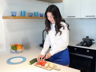 West Teaches Neighbour how to Make Salad but His Wang gets Hard - Anal Sex