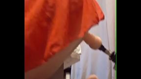 Et voil&agrave_... Je suis accroc &agrave_ la eloupi fuck machine