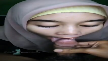 [HIJAB] Zahira - Disepongin Kaka Ipar Sampai Crot Di Mulut