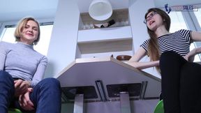 Two Sisters Foot Growth and Compare