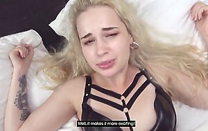 CHEATING: My wife reads in living room, I fuck teen in bedroom (German) - SEX-FREUNDSCHAFTEN