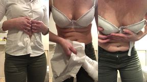 je me deshabille devant vous et me caresse les seins
