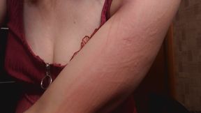 scratching n leave c marks on