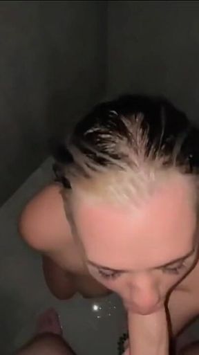 Hot Blowjob in the Shower