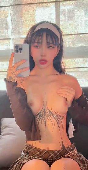 Curvy Onlyfan flaunts big ass and tits