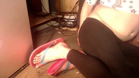 Wanki8ng My Maggot and Playing with My Feet