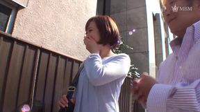 Amazing! Totally Different From Her Husband! Can a Frustrated Married Woman Says No To Being Shown a Full Bollocks Dick?