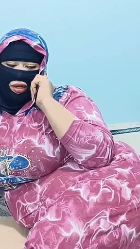 Having Sex in the Ass for the First Time. Egyptian Arab Sex with a Clear and Annoying Voice Having Sex with an Egyptian Sher