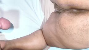 sexy milf tetona le gusta follar en el columpio sexual y lleno su culo de semen