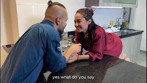 Mi novio me da una rica mamada de co&ntilde_o en la cocina y luego me mete su rica verga-FULL VIDEO