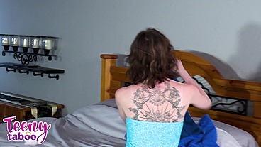 The Babysitter Sunny Daze Gets A Happy Creampie Surprise From The Boss