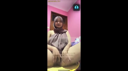 Hijab spil mainan barunya