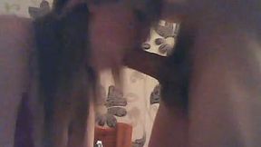Amateur blonde blows shlong in the dorm room