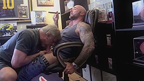 Blowjob While Smoking A Cigar!