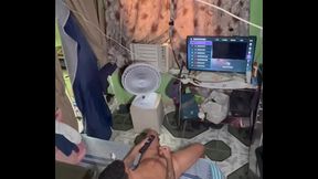 Fui pego no flagra batendo uma punheta