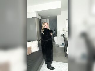 Lengthy yiff coat hot outfit