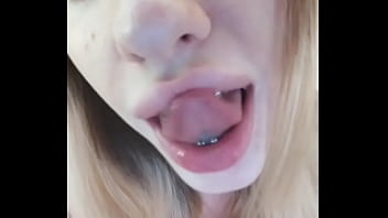 Tell me babe...what can I do to give you the ultimate Girl friend experience!?