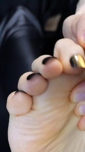 Mesmerizing Iridescent Nails Arabian Foot Worship