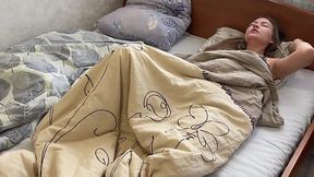 Guy Wakes Up to Fuck His Fleshlight Until He Unloads Hard