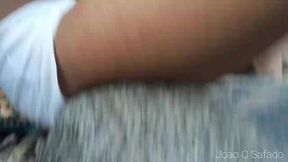 cafucu esperando a casada na praia do nudismo