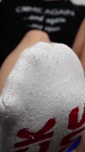Hunky Gaysian After Gym Verbal and Stinky Feet