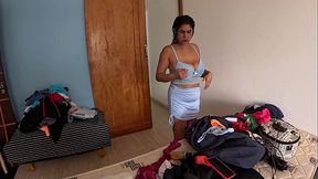 Busty Latina MILF Mirella Sanchez gives first time blowjob