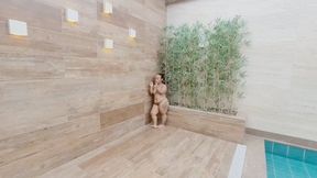 The dwarf carrying the giantess - By ROCHELE WADE VS ANANZINHA - CLIP 1