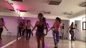 BAILANDO EN RICO SHORT 2