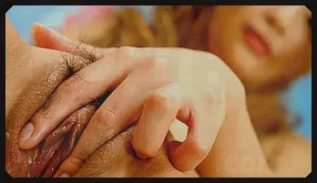 Shiho Kanou gives a blowjob after fucking a bottle