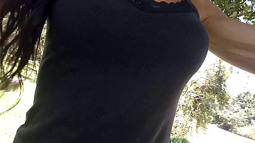 Sai pra passear de manhã no parque e o tesão me fez gozar na linha do trem