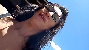 Sai pra passear de manhã no parque e o tesão me fez gozar na linha do trem