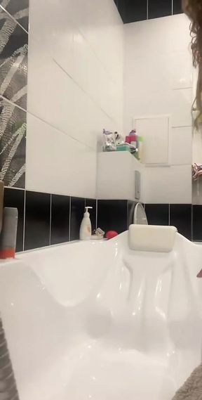 Slowmo Piss
