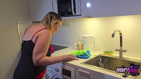 defonce anal la tete dans la machine a laver