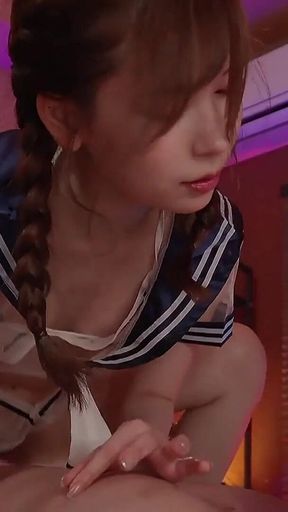 So Popular She S Reserved in Advance a Home-delivery Men S Massage Parlor Service!. 2